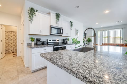 Kitchen | Air Fryer | Dishwasher