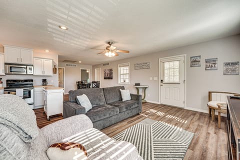 Living Room | Queen Sleeper Sofa