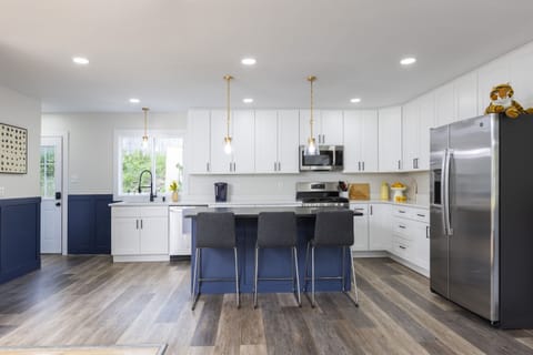 [Kitchen] - Keurig. Extensive prep areas! All stainless appliances. Gas stove. Fridge w/ice. Dishwasher. Microwave. Double basin sink.