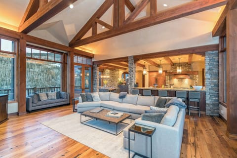 4-telluride-two-trails-living-room-reverse