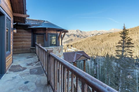 4z-telluride-two-trails-upper-level-deck-view