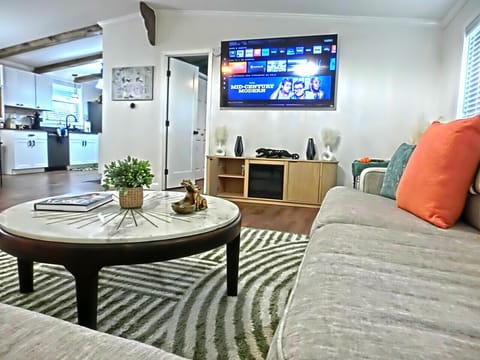 Spacious and Comfy Living Room