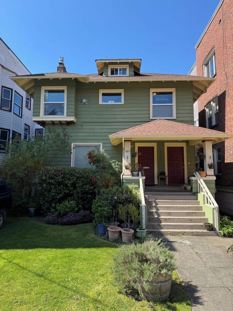 Front of house.  Your unit is around back on the 2nd floor.