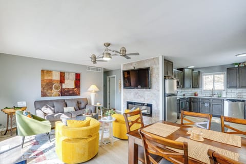 Dining Table | Dishware & Flatware