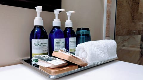 Bathroom amenities