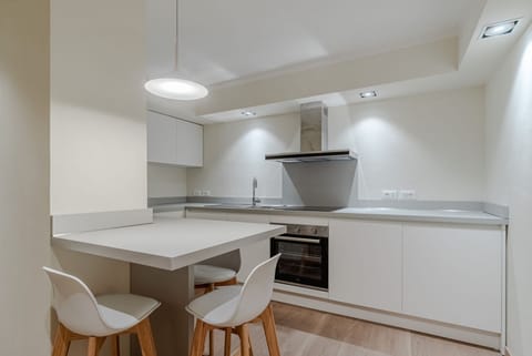 80 sqm apartment for 3 people, located on the ground floor (steps required for access). Just a 6-minute drive from Caprafico Beach, the accommodation is in Nervi, one of the most charming districts of Genoa, known for its parks, historic villas, and the  Apartment in Genoa