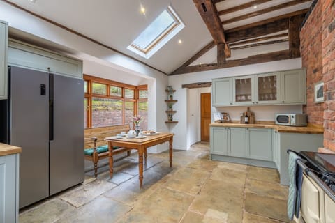 The Summer House - Kitchen 3