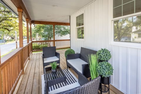 [Wraparound Porch]