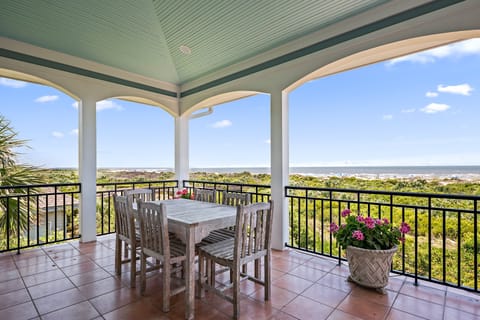 Stunning ocean views!