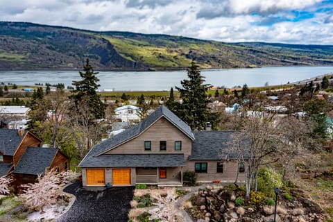 Your vacation home features breathtaking views of the Columbia River Gorge
