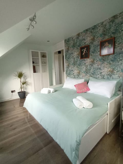 Extended bed- Kingsize
