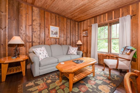 Living Room / Lounge
