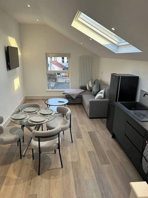 bc595a9b-a204-4e87-a14b-6640f620999c