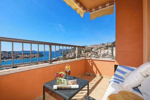Balcony with a sea view