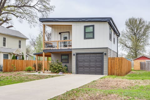 Columbus Vacation Rental | 2BR | 1BA | 720 Sq Ft | Small Step to Enter