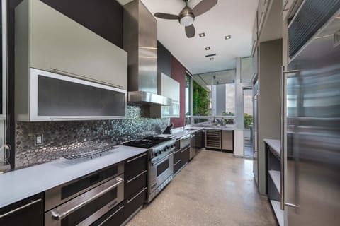 udfpg6upydlwyqzo7cjz-scaled-1-1-1-1