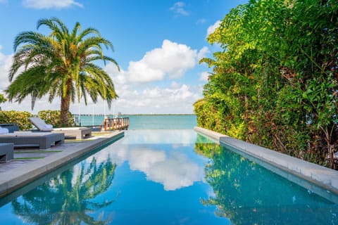 cikssmupllju5pgjydef-scaled-1-1-1-1