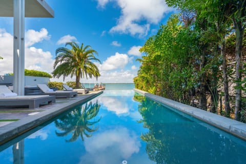 rawlhqisu59cnzkc7lkv-scaled-1-1-1-1