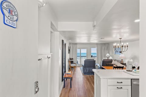 Pinnacle Port C3-203 01