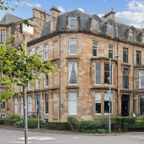 Top floor of a corner positioned Victorian townhouse