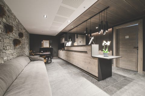 Entrance / Reception