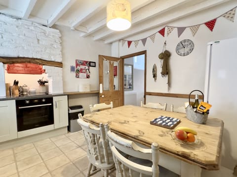 Kitchen at 10 Mill Road, Padstow, North Cornwall