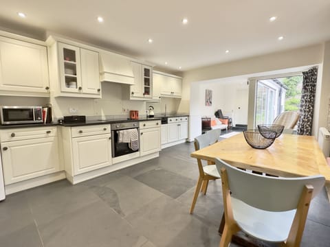 36 High Street Holiday Cottage, Padstow, North Cornwall