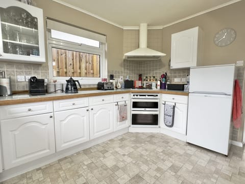 Kitchen area of Curlews, 36 Egerton Road Holiday Cottage, Padstow, North Cornwall