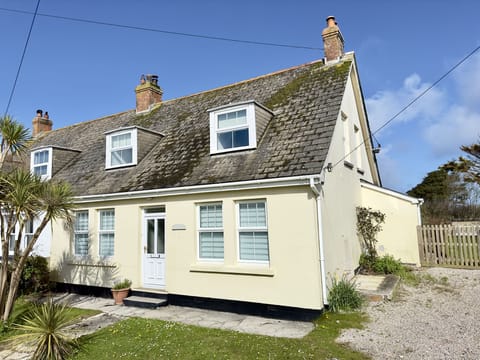 view of Treaaron, Holiday Home, St Merryn, North Cornwall