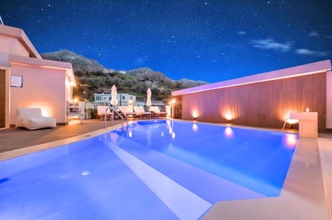 Petralis Luxury Villa | HotelPraxis Group