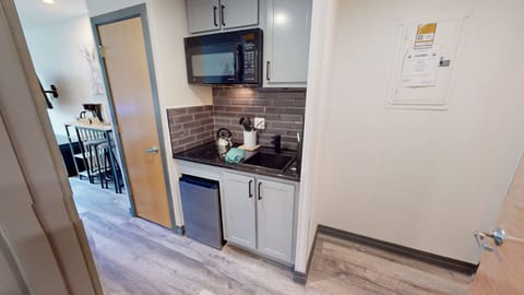 Indoors, Appliance, Microwave, Oven, Kitchen