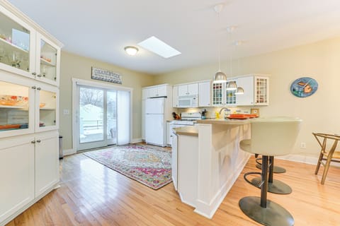 Kitchen | Keurig/Drip Coffee Maker | Toaster Oven | Cooking Basics