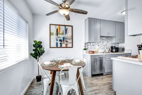 This is the kind of kitchen that makes breakfast feel like a mini event. #travelSGV