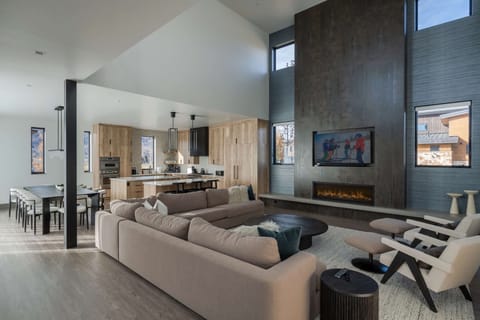 Elegant & modern touches throughout the home