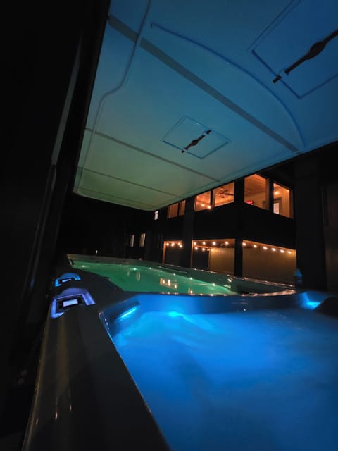 swim exercise pool spa.hot tub.both heated year around  wooded area low lighting