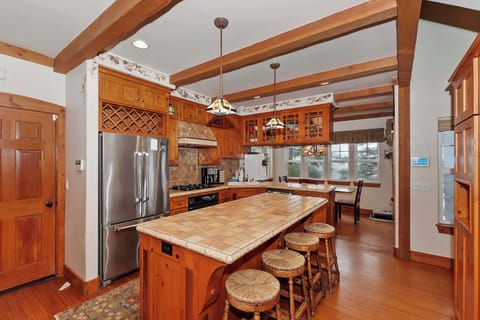 Additional counter seating at the kitchen