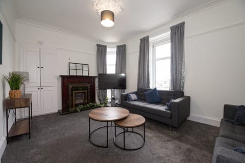 Living Room / Lounge