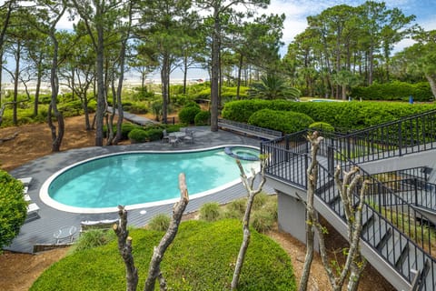 Private Pool with Large Deck Overlooking Ocean!