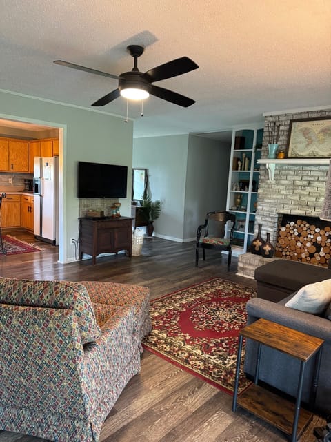 Living room with Smart TV and DVD Player.