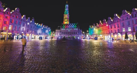 BEFFROI PCOULEURS MAINSQUARE