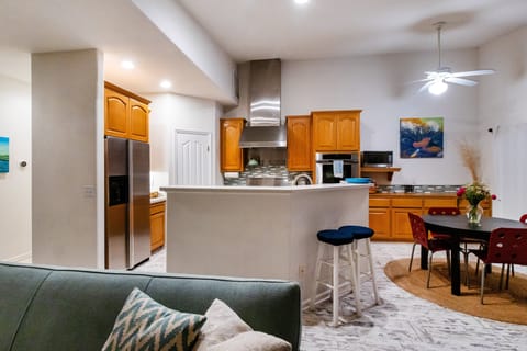 Indoors, Furniture, Living Room, Couch, Floor