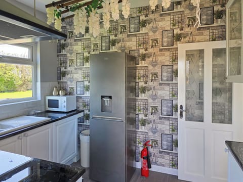 Kitchen | Outer Reach Cottage, St Osyth, near Clacton on Sea