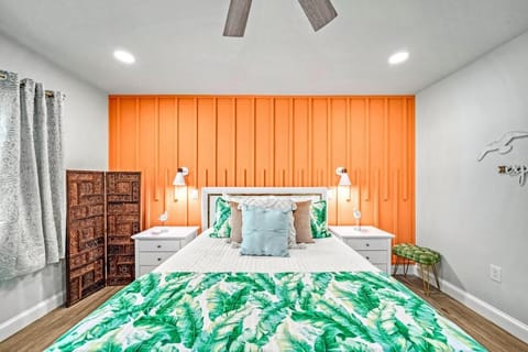 Tropical Retreat Main Bedroom 1: Bright decor and vibrant colors create a cheerful escape in Siesta Key!