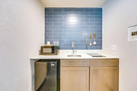 Kitchenette | Single-Story Apartment | Self Check-In