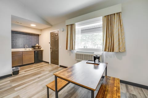 Port Huron Vacation Rental | Studio | 1BA | 1 Step Required | 600 Sq Ft