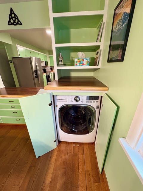 Washer/Dryer Combo Unit