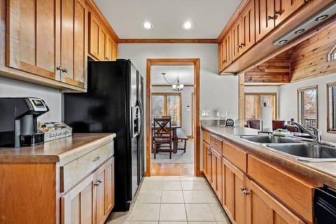 This fully stocked kitchen has everything you need to cook all your meals.