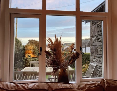 AD497908 06A0 4B90 902A D2B5BC8972E7 1