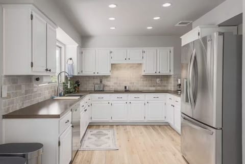 Fully equipped kitchen