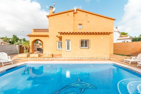 Holiday Home Swimming Pool